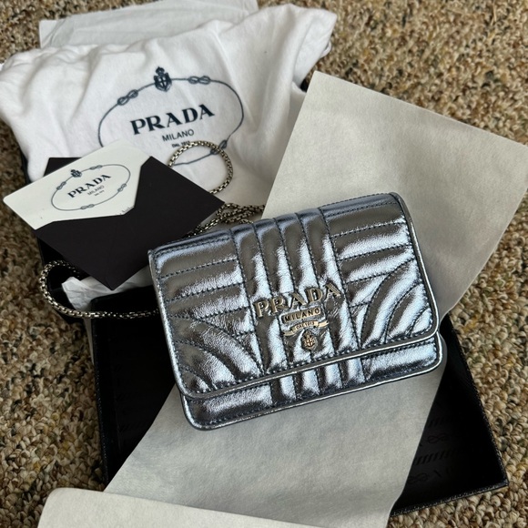 Authentic Prada Diagramme Leather Clutch Bag - Picture 3 of 11